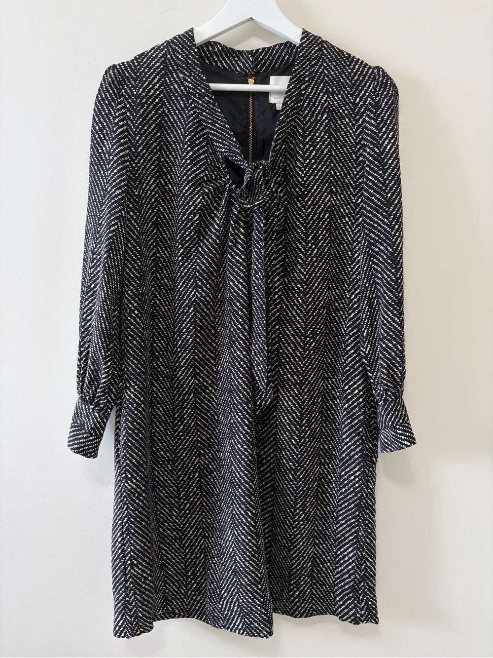 KATE SPADE 100% SILK HERRINGBONE TIE FRONT DRESS - Picture 3 of 16